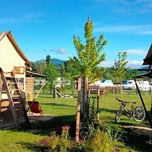 https://les-lodges-de-la-viarhona.hotels-rhonealpes.com
